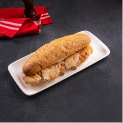 سندويش شاورما صمون